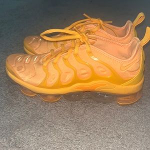 Orange Nike Vapormax plus size 7.5 womens